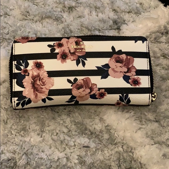 kate spade Handbags - Kate Spade wallet